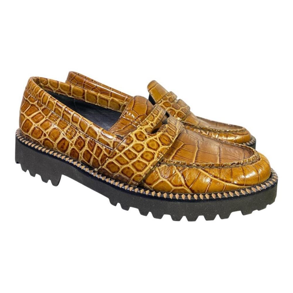 Freda Salvador Char Lug Loafer Embossed Croc Women size 7